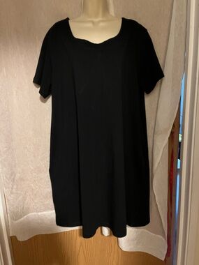 Vermont county store Classic Black Short Sleeve Shift Dress